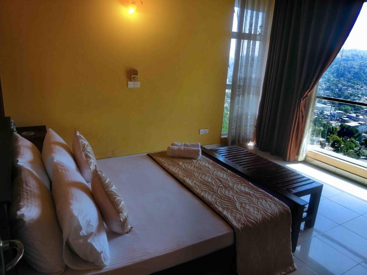 Sky Valley Hotell Kandy Eksteriør bilde
